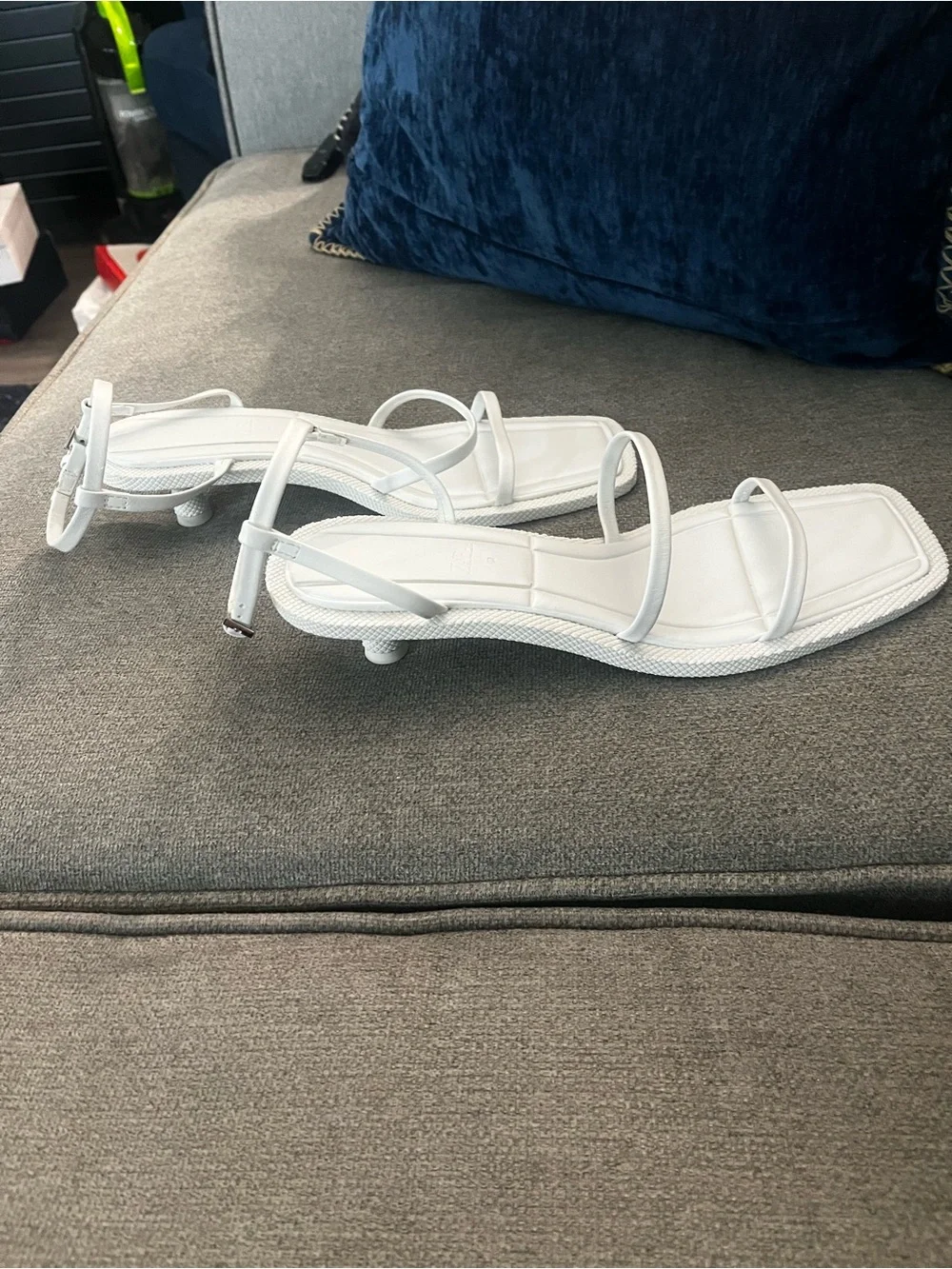 ZARA NWOT Leather White Kitten Heel Strappy Ankle‑Buckle Sandals for Women - Picture 8 of 11